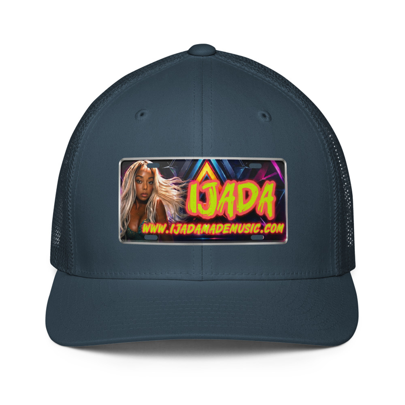 Closed-back "ijada" mesh trucker cap 