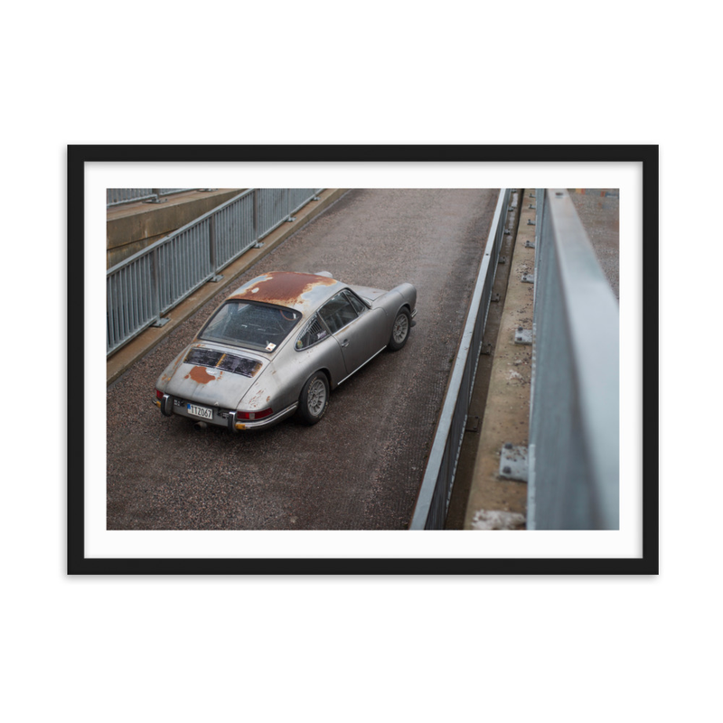 “In Rust I Trust” Porsche 912 Framed Print – 50×70 cm, Black