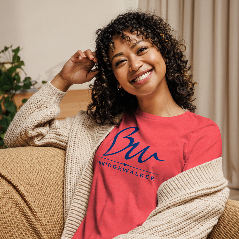 Elementals BridgeWalker Women’s Relaxed T-Shirt – We Walk With the Elementals – M, Heather Red