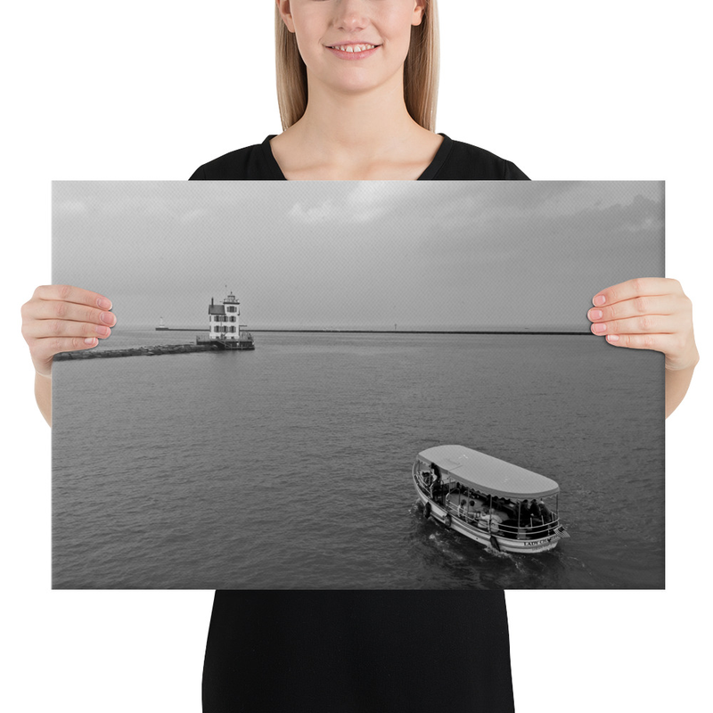 Lorain Lighthouse and Tour Boat B&W