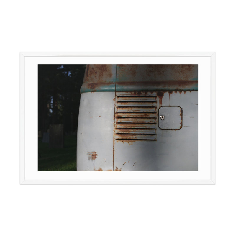 Kleinbus engine air vent - from dead to rust (in) – 24″×36″, White