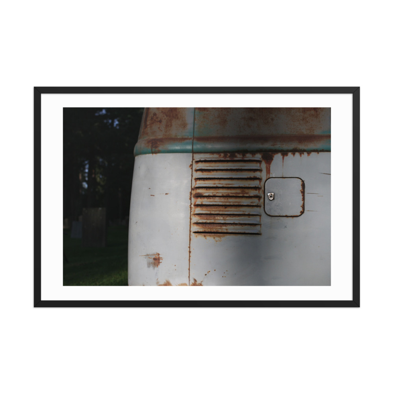Kleinbus engine air vent - from dead to rust (in) – 24″×36″, Black