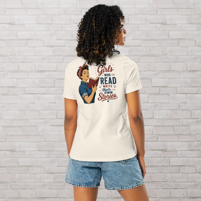 Girls Who Read Women's Relaxed T-Shirt – S, Natural