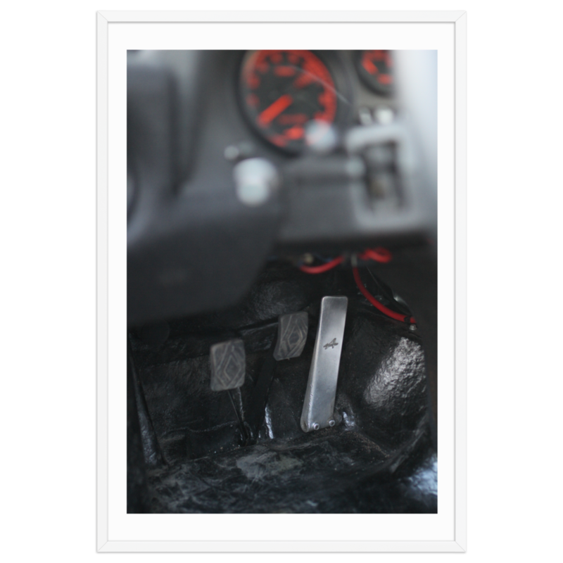 Renault Alpine A310 Gas Pedal – Framed Print – 61×91 cm, White