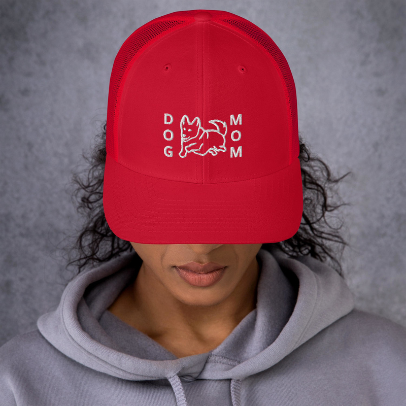 Trucker Cap: Dog Mom – One size, Red