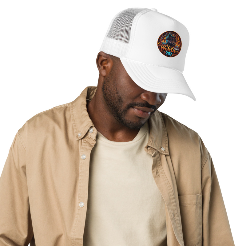 The WolfDen 757 Premier Foam Trucker – One size, White