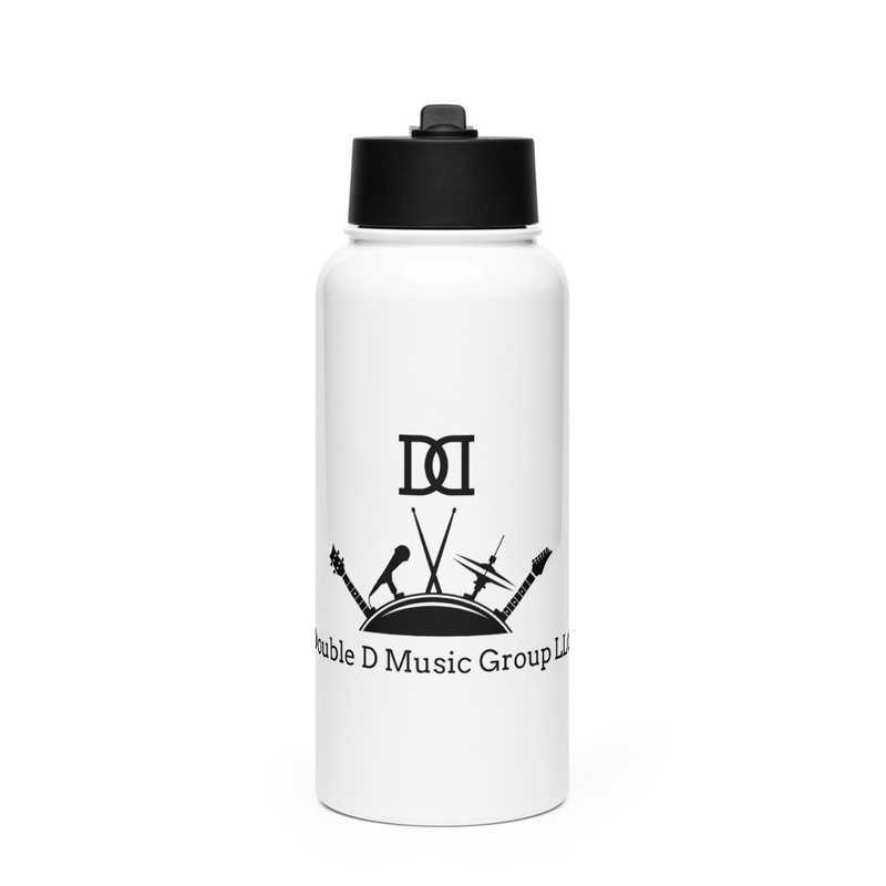 Stainless steel water bottle with a straw lid