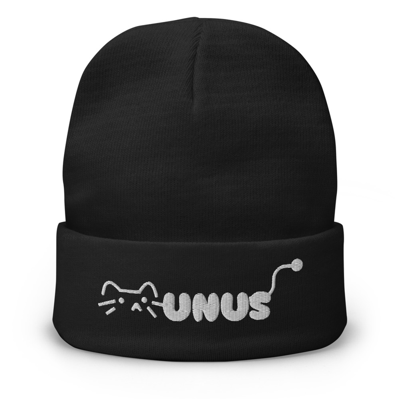 Embroidered Beanie Munus