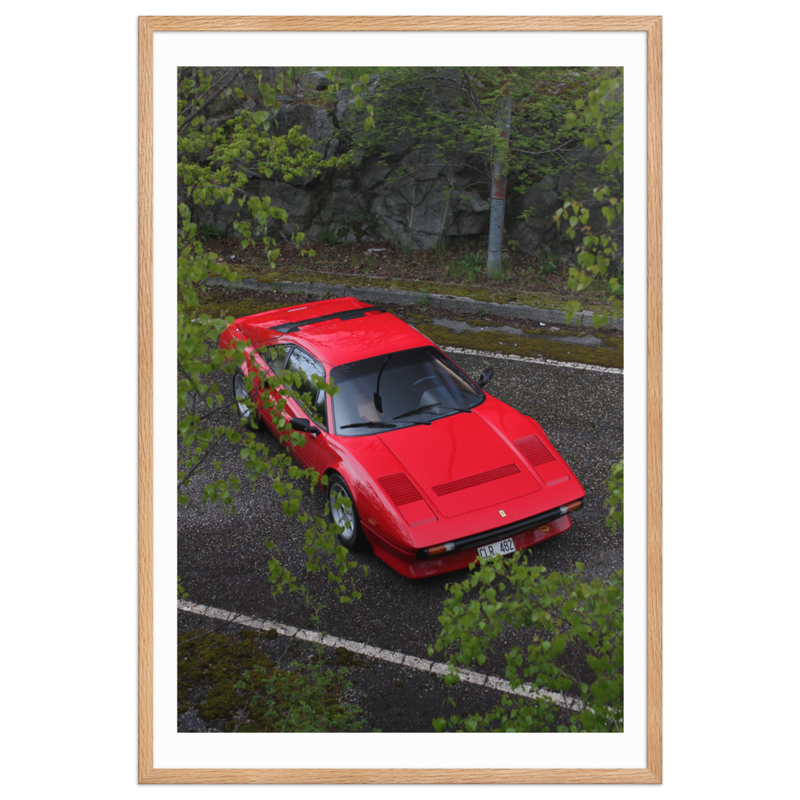 Ferrari 308 GTB QV - Framed print of the Stallion – 61×91 cm, Oak