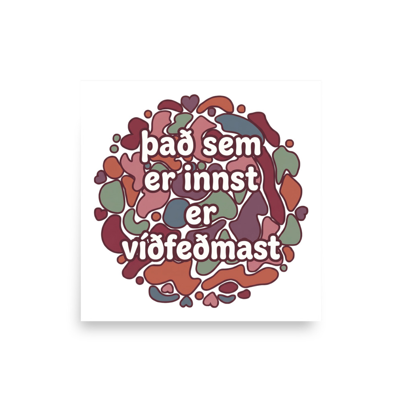 það sem er innst er víðfeðmast – white