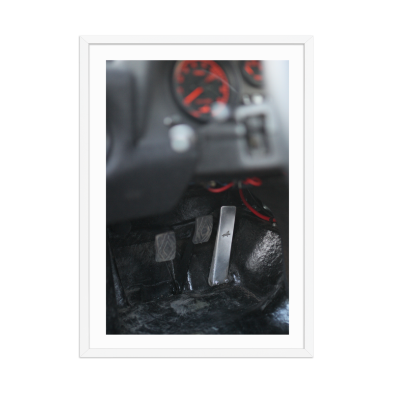 Renault Alpine A310 Gas Pedal – Framed Print – 50×70 cm, White