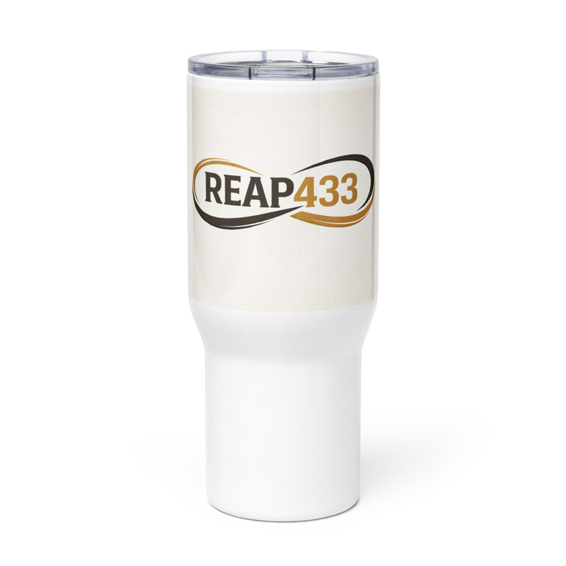 Travel mug with a handle