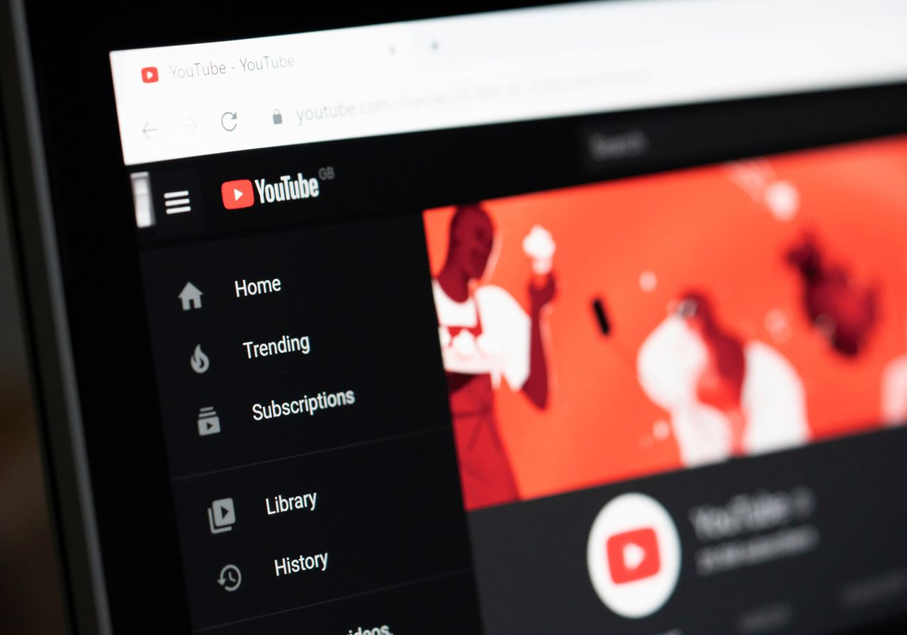 A YouTube website is open on the browser.