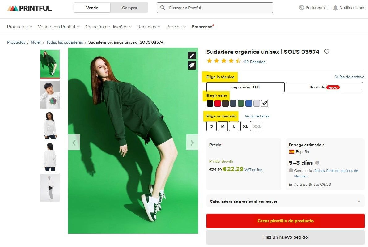 una mujer posando para una foto