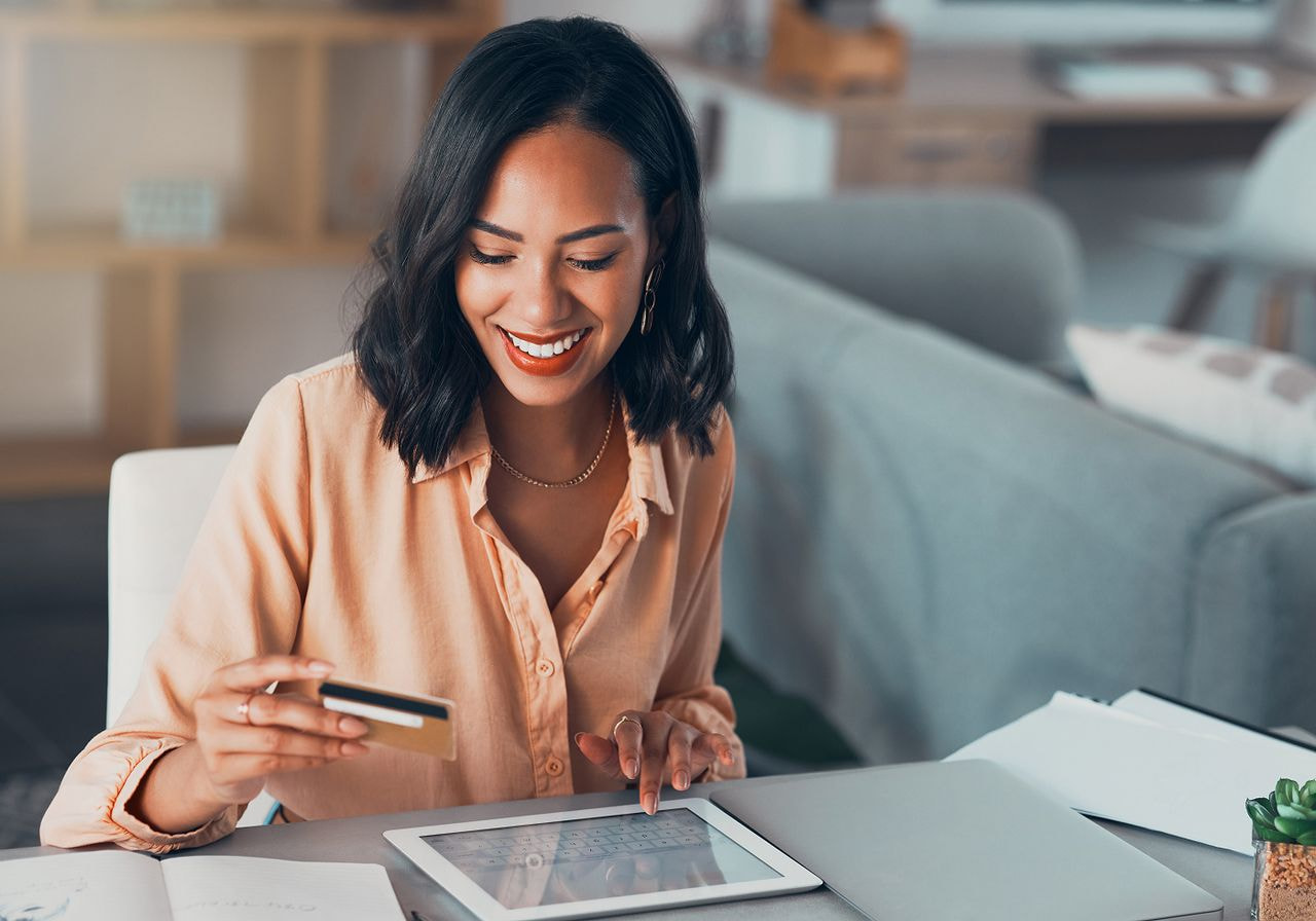 A woman is online shopping.