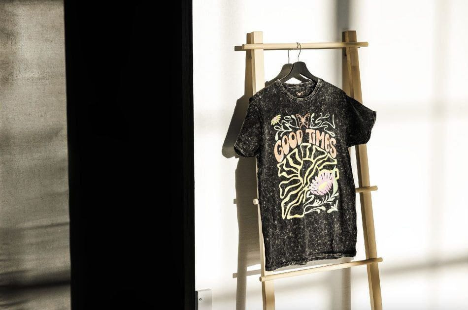 Come realizzare magliette vintage: disegna magliette retrò