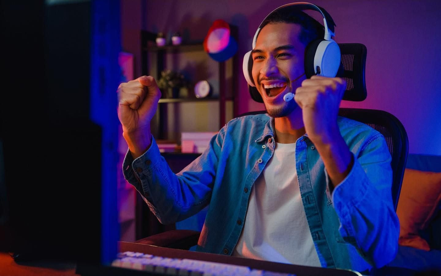 How to make money on Twitch (2025 guide for streamers)