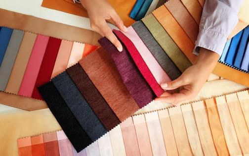 Polyester vs. Cotton: Which fabric to choose?