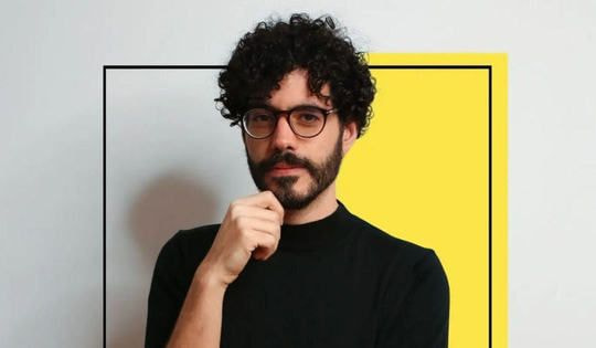 El Loco del Pelo Rizo: Die Welt der Prominenz in die Kunst bringen