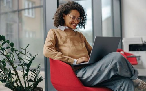 How to start an online clothing store in 2026 in just 8 steps