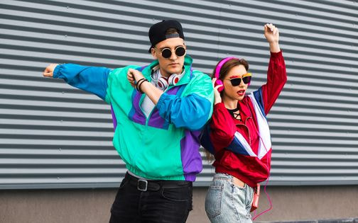 30 Greatest ‘90s fashion trends to build a modern brand