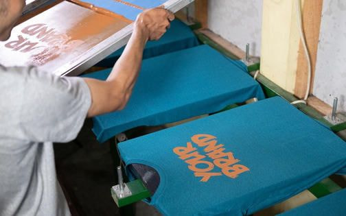 DTF printing vs screen printing: Which method fits your brand?