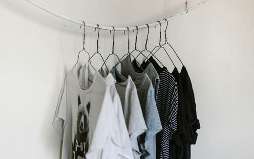 How much does a shirt weigh? A t-shirt weight guide
