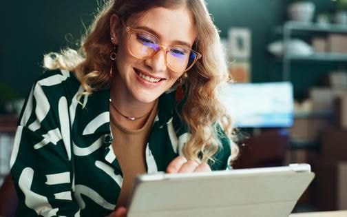 White-label products: Launch a brand without inventory in 2025