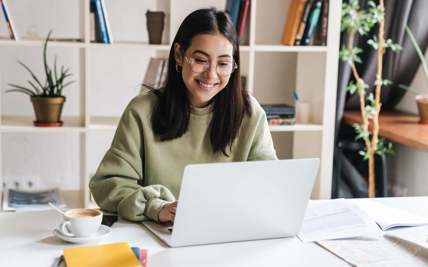 Etsy vs. eBay: Which platform should you choose in 2025?