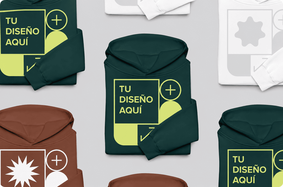 un montón de sudaderas dobladas