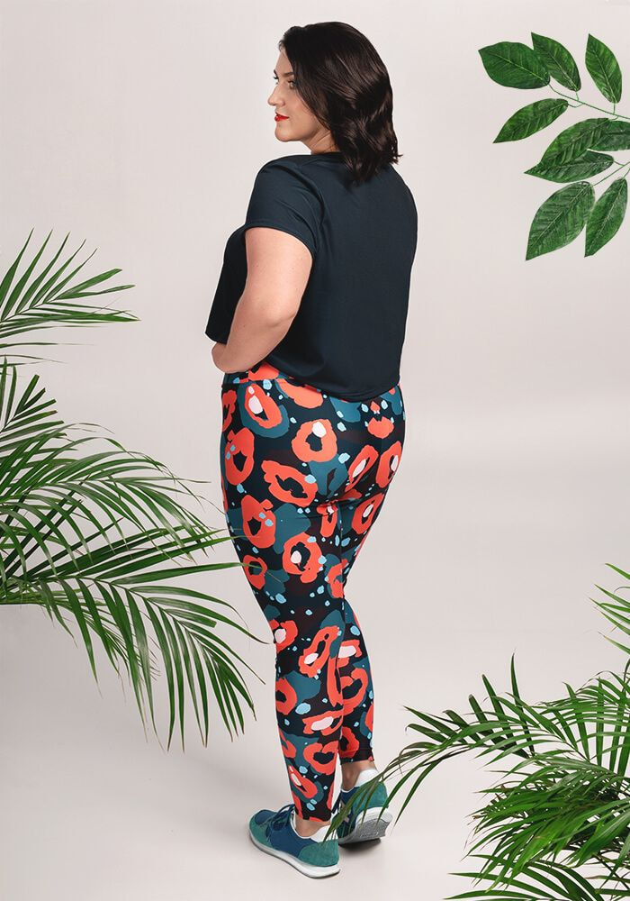 Women's One-Size Soft Cozy Printed Leggings. Plus Sizes Available