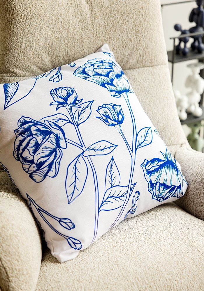 Decorative Pillows: Design Experts Share Essential Tips