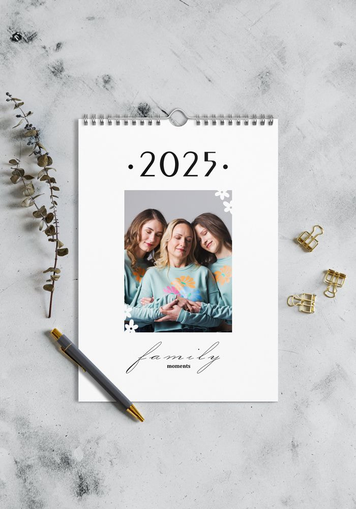 Wall Calendar (2025) main 3