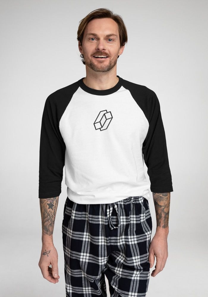 3/4 sleeve raglan shirt