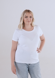 Women's Relaxed T-Shirt | Bella + Canvas 6400 video thumbnail